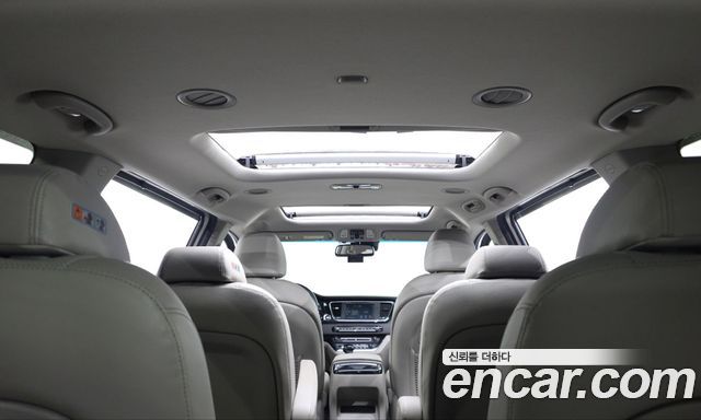 Kia Carnival 9-seater Noblesse 2016 — фото 18