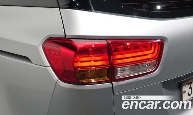 Kia Carnival 9-seater Noblesse 2016 — фото 23