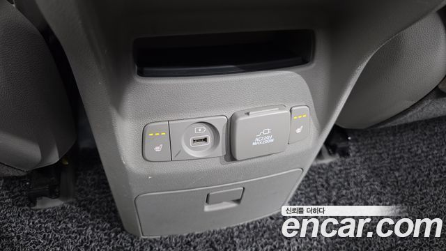 Kia Carnival 9-seater Noblesse 2016 — фото 33