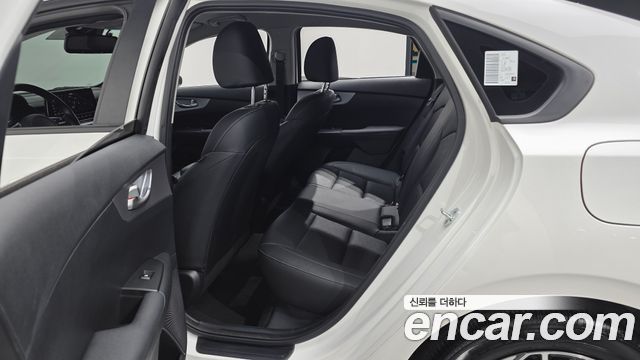 Kia K3 (II) 1.6 Prestige 2022 — фото 11