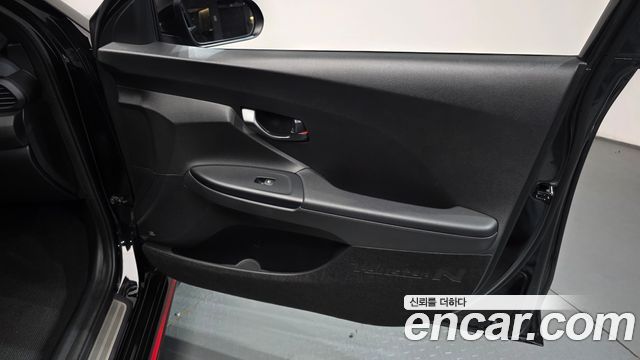 Hyundai Veloster (JS) 2.0 N 2020 — фото 25