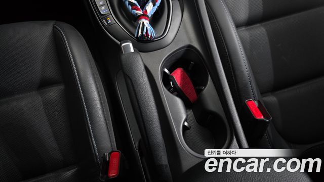 Hyundai Veloster (JS) 2.0 N 2020 — фото 32
