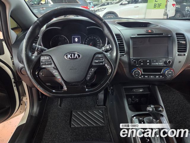 Kia K3 Prestige 2016 — фото 15