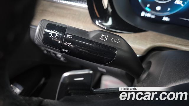Kia K5 (III) 2.0 Noblesse 2023 — фото 19