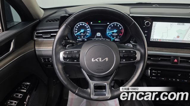 Kia K5 (III) 2.0 Noblesse 2023 — фото 20