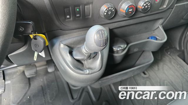 Renault Korea Master 2.3 13-Seater 2019 — фото 9