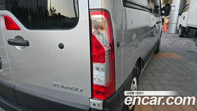 Renault Korea Master 2.3 13-Seater 2019 — фото 23