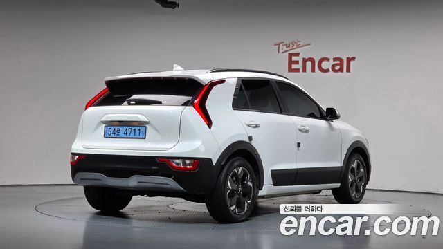 Kia Niro EV Air 2023 — фото 2
