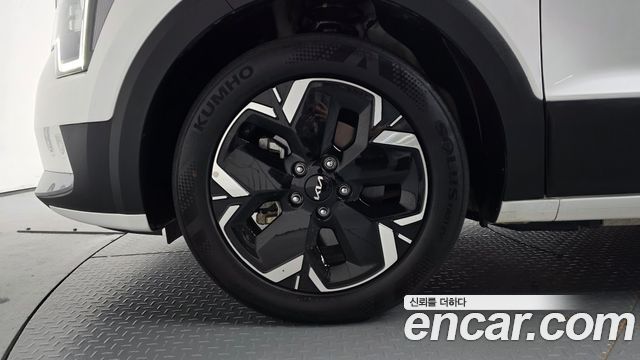 Kia Niro EV Air 2023 — фото 5