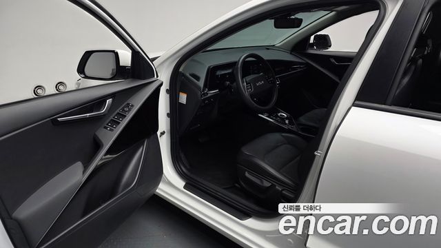 Kia Niro EV Air 2023 — фото 10