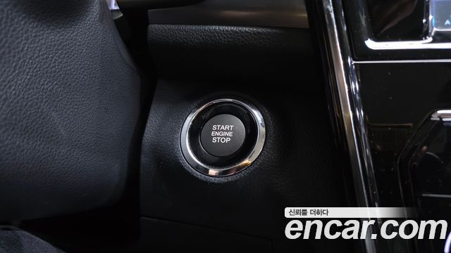 KG Mobility (SsangYong) Very New Tivoli Gasoline 1.5 2WD V1 2020 — фото 19