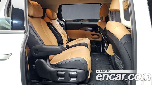 Kia Carnival (IV) Gasoline 7-Seater Signature 2023 — фото 12