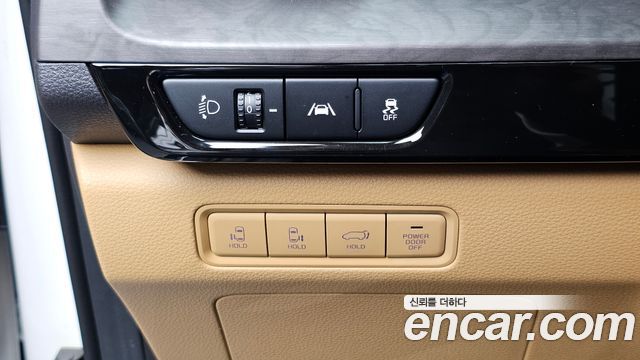 Kia Carnival (IV) Gasoline 7-Seater Signature 2023 — фото 18