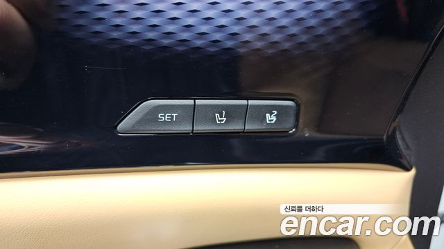 Kia Carnival (IV) Gasoline 7-Seater Signature 2023 — фото 32