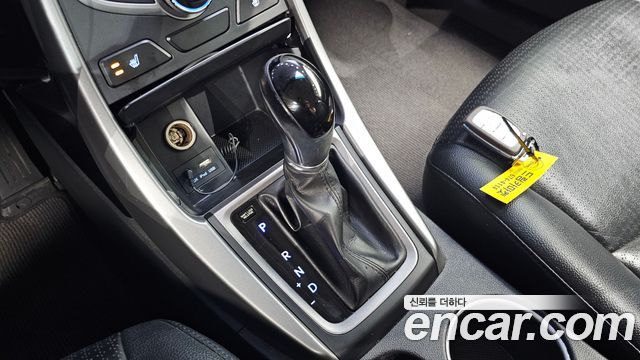 Hyundai Avante 1.6 GDi Modern Standard 2014 — фото 9