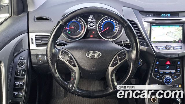 Hyundai Avante 1.6 GDi Modern Standard 2014 — фото 15