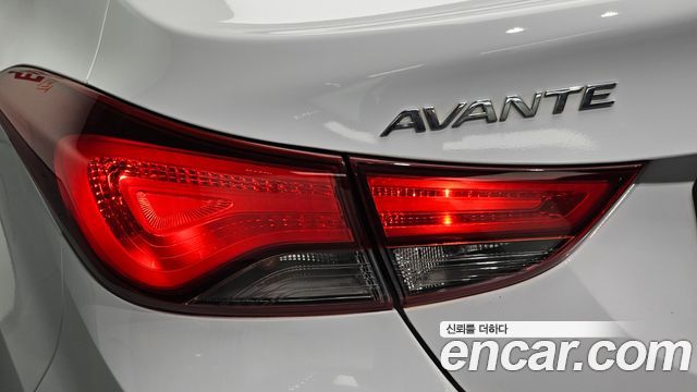 Hyundai Avante 1.6 GDi Modern Standard 2014 — фото 23