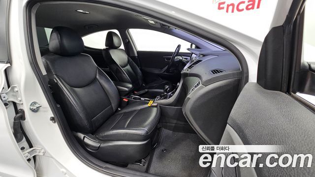 Hyundai Avante 1.6 GDi Modern Standard 2014 — фото 26