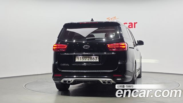 Kia Carnival 9-Seater Prstige 2019 — фото 4