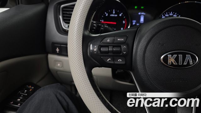 Kia Carnival 9-Seater Prstige 2019 — фото 35