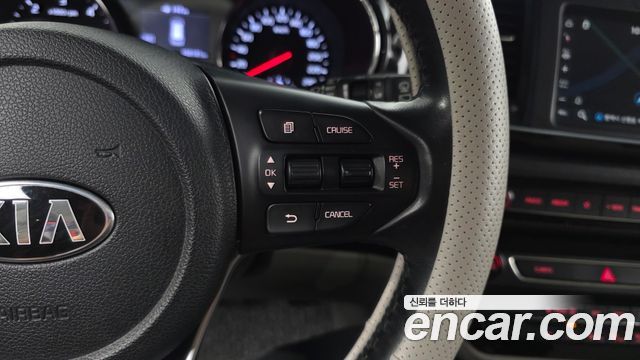 Kia Carnival 9-Seater Prstige 2019 — фото 36