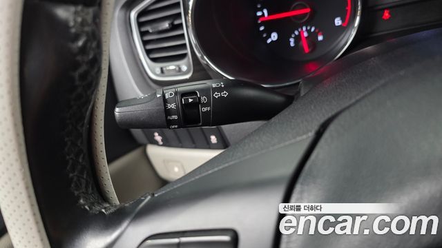 Kia Carnival 9-Seater Prstige 2019 — фото 37