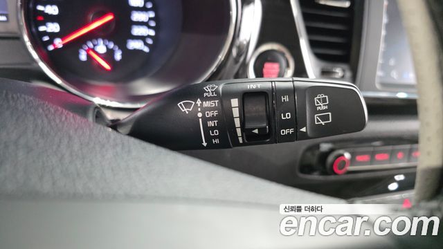Kia Carnival 9-Seater Prstige 2019 — фото 38