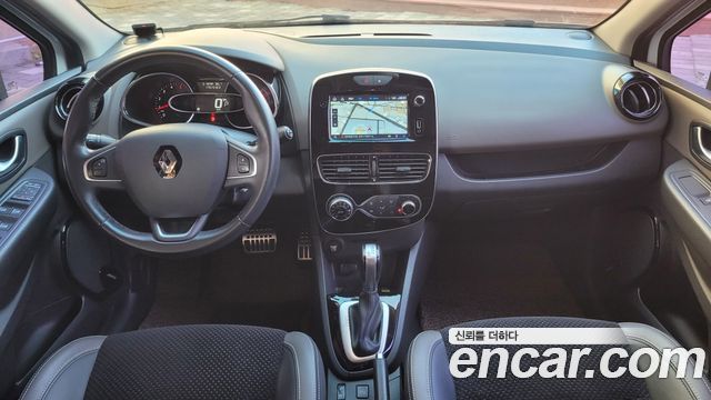 Renault Korea Clio Intens 2018 — фото 18