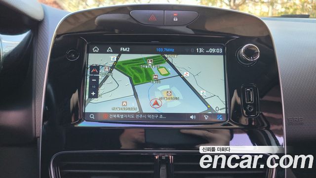 Renault Korea Clio Intens 2018 — фото 22