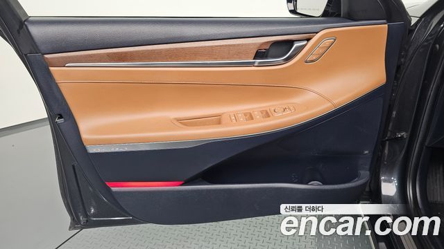 Hyundai Grandeur Hybrid (IG) Exclusive Special 2018 — фото 24