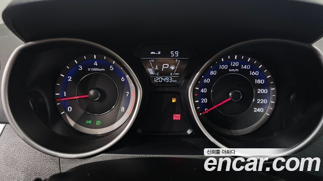 Hyundai Avante 1.6 GDi Smart Standard 2015 — фото 8