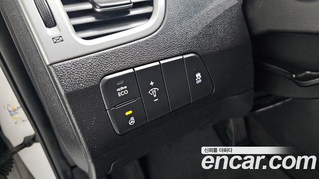 Hyundai Avante 1.6 GDi Smart Standard 2015 — фото 13