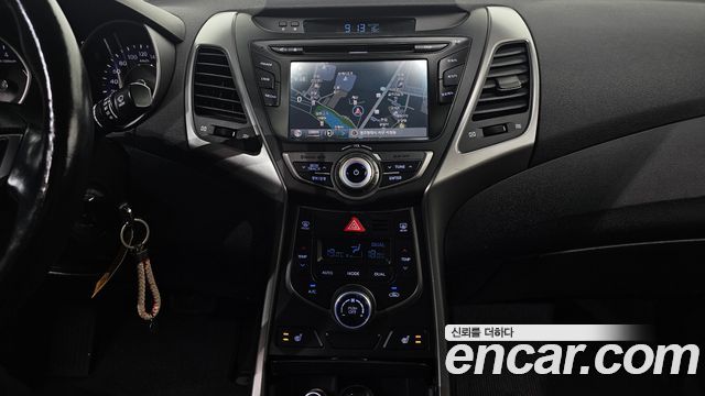 Hyundai Avante 1.6 GDi Smart Standard 2015 — фото 17