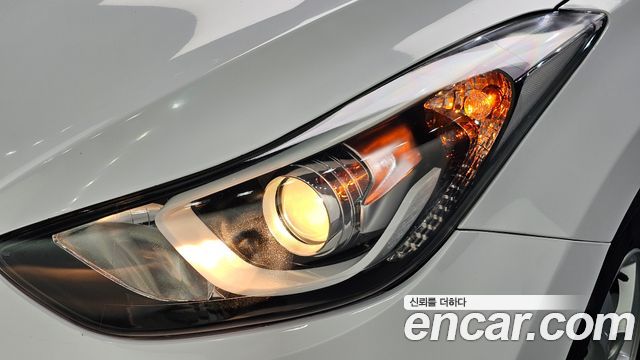 Hyundai Avante 1.6 GDi Smart Standard 2015 — фото 22
