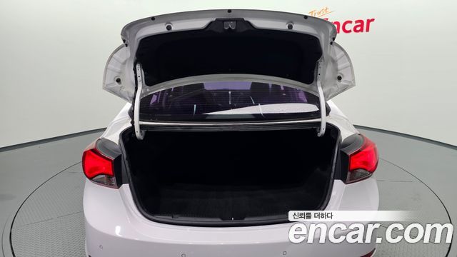 Hyundai Avante 1.6 GDi Smart Standard 2015 — фото 30
