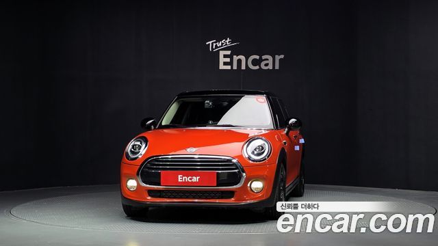MINI Cooper D 5Door Standard 3rd 2019 — фото 3