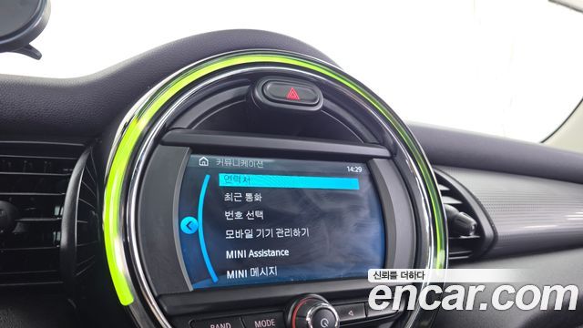 MINI Cooper D 5Door Standard 3rd 2019 — фото 18