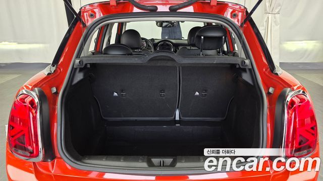 MINI Cooper D 5Door Standard 3rd 2019 — фото 20