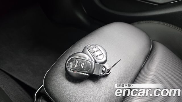 MINI Cooper D 5Door Standard 3rd 2019 — фото 27