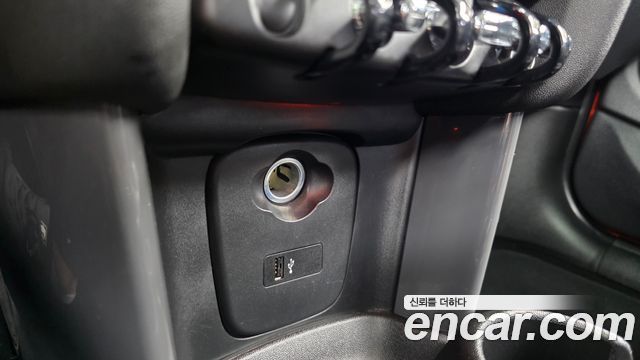 MINI Cooper D 5Door Standard 3rd 2019 — фото 28