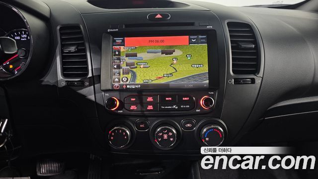 Kia K3 Deluxe 2016 — фото 18