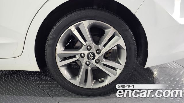 Hyundai Avante (AD) 1.6 GDI Value Plus 2018 — фото 21