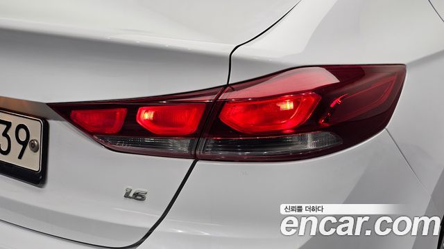 Hyundai Avante (AD) 1.6 GDI Value Plus 2018 — фото 23