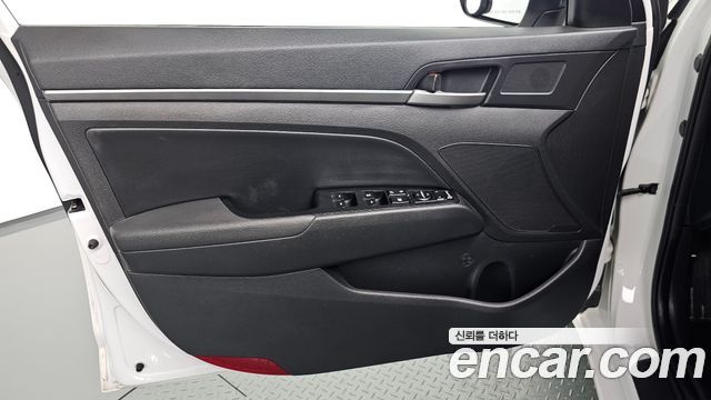Hyundai Avante (AD) 1.6 GDI Value Plus 2018 — фото 24