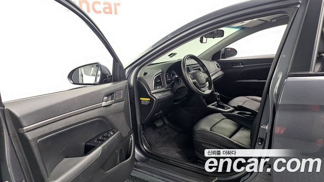Hyundai Avante (AD) 1.6 GDI Smart 2017 — фото 10