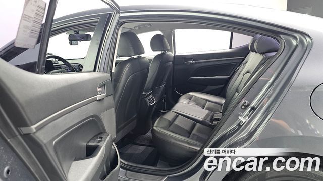 Hyundai Avante (AD) 1.6 GDI Smart 2017 — фото 11