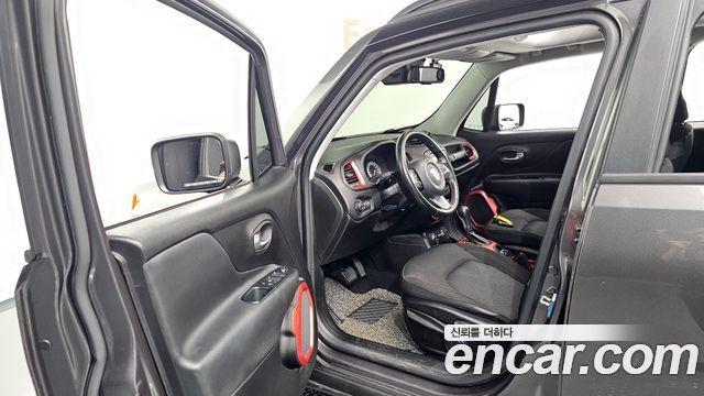 Jeep Renegade 2.0 Diesel Tailhawk AWD 2017 — фото 10