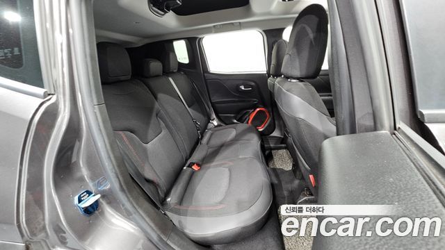 Jeep Renegade 2.0 Diesel Tailhawk AWD 2017 — фото 12