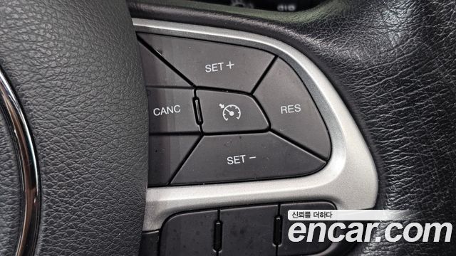Jeep Renegade 2.0 Diesel Tailhawk AWD 2017 — фото 17