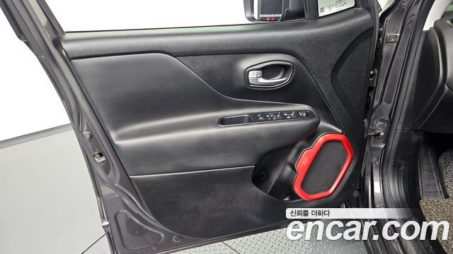Jeep Renegade 2.0 Diesel Tailhawk AWD 2017 — фото 24